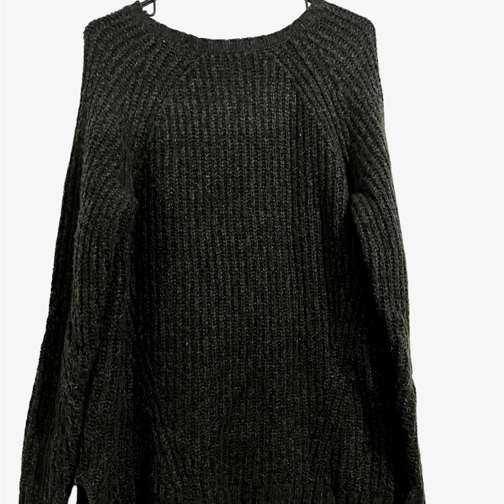 American Eagle Ahh-maxing green medium soft sweater.